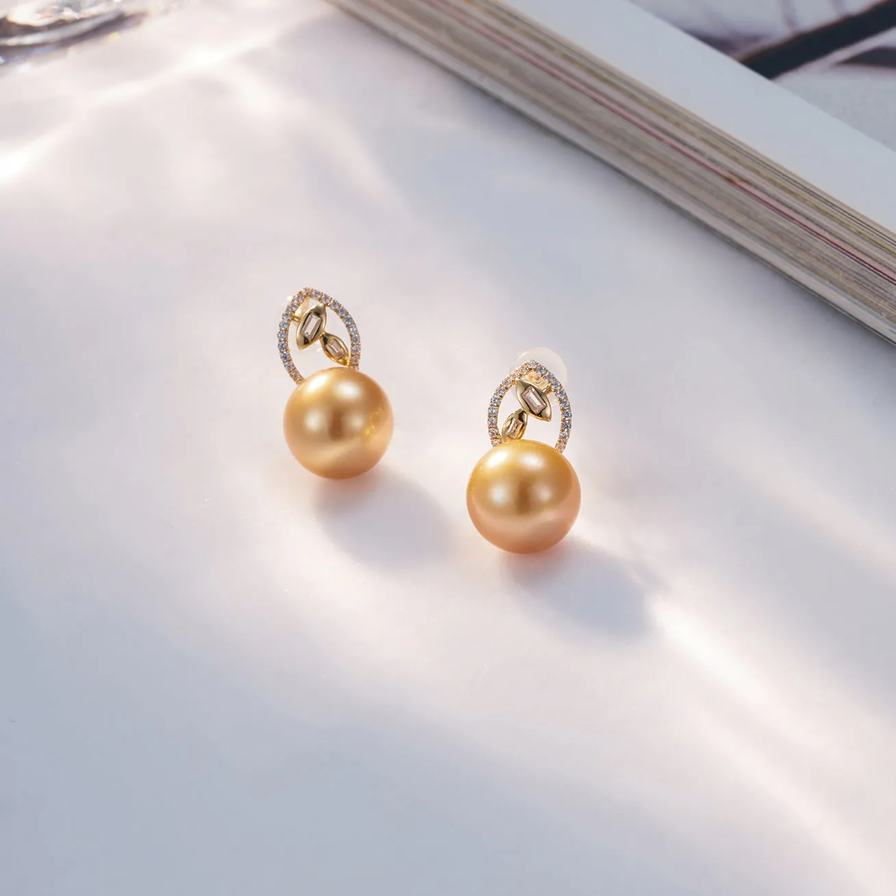 18K Solid Gold? South Sea Golden Pearl Stud Earrings KE00127