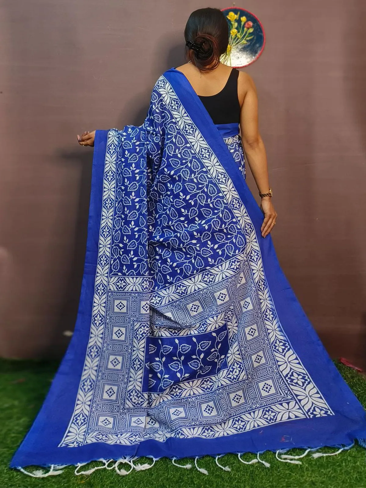 Odette Blue Cotton Printed Saree With Unstitched Blouse For Women