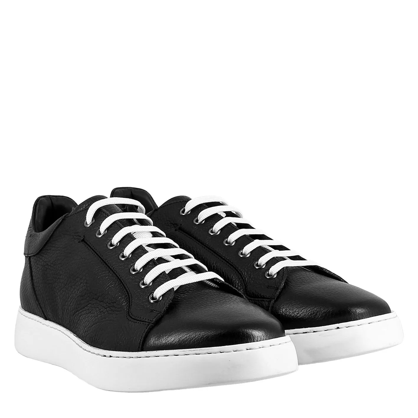 Sneaker colore nero elegante da uomo in pelle liscia